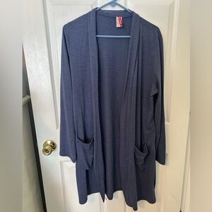 Boutique lightweight cardigan